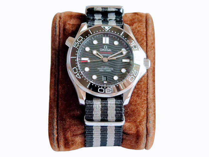 Seamaster Diver 300M VSF Best Edition Black Ceramic Black Dial on Nylon Strap A8800 (Black Balance Wheel)